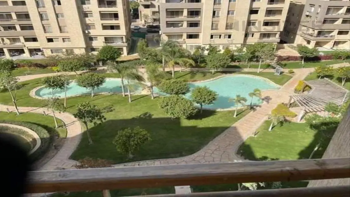 Luxury 4-Bedroom Apartment with Balcony and Lake View