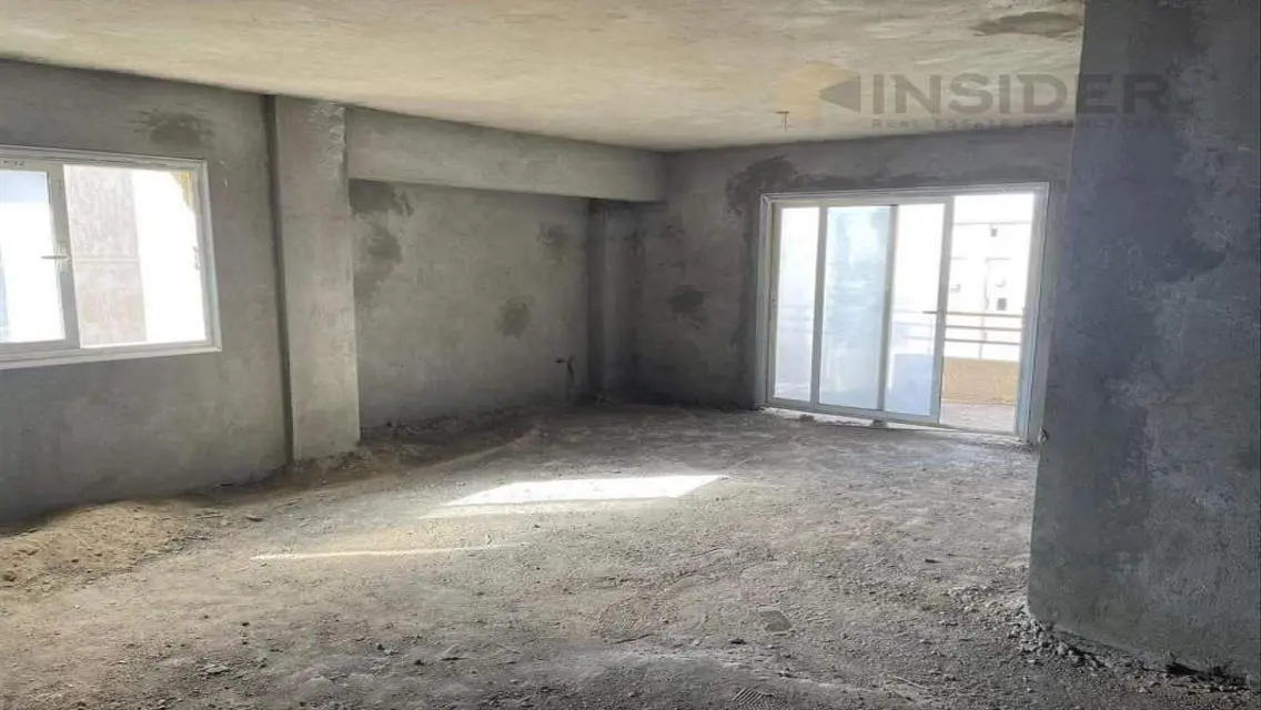 Luxury 4-Bedroom Apartment with Balcony and Lake View
