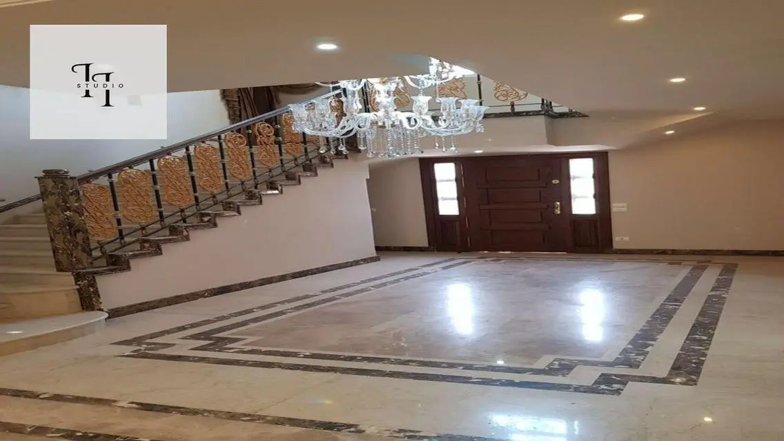 فيلا فاخرة بحمام سباحة خاص وحديقة