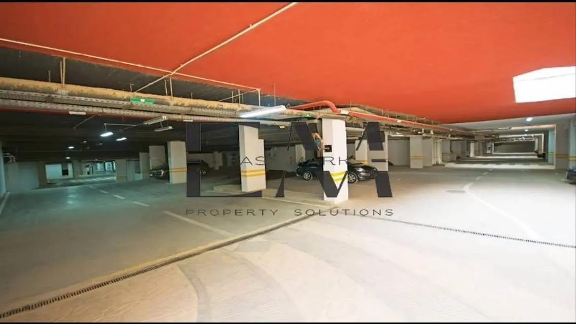 Luxury Apartment for Rent with Stunning Lake View