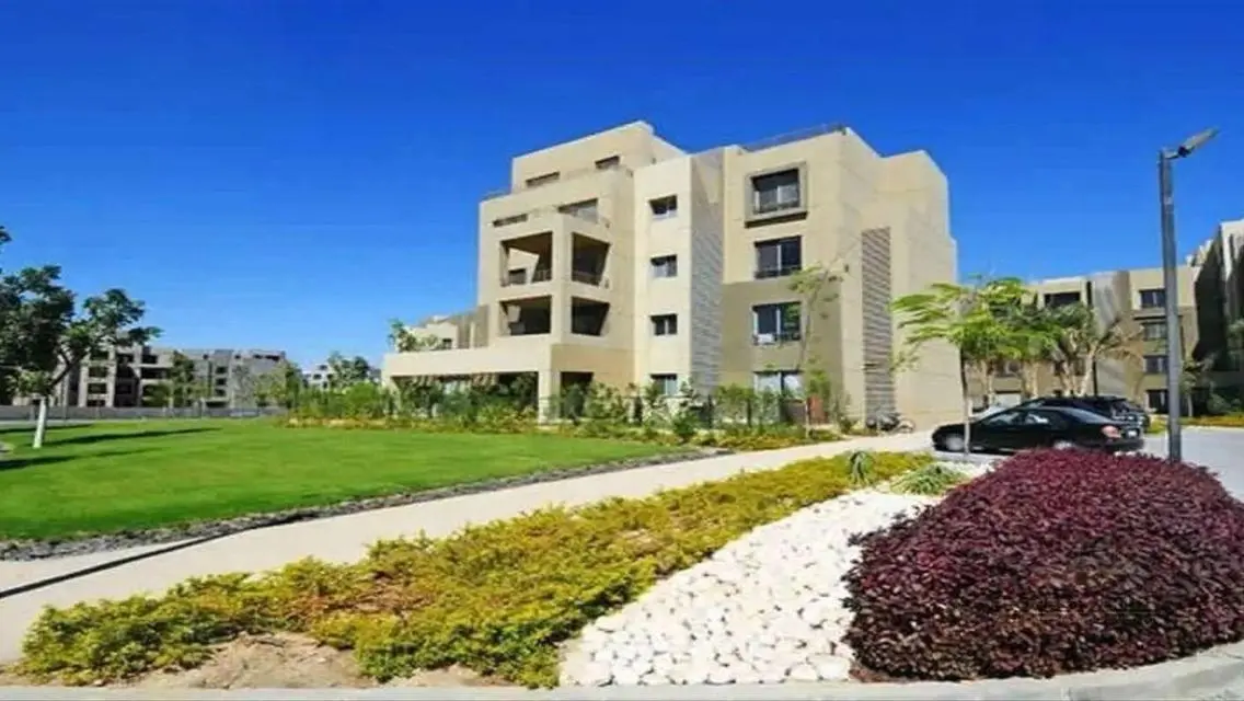 فيلا فاخرة بمساحة واسعة للبيع