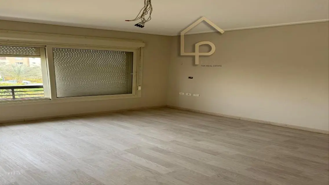 Luxury Apartment in New Giza Compound