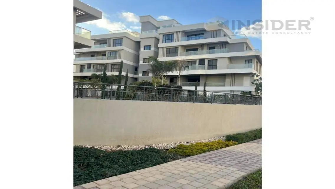Luxury Villa in Palm Hills Compound - New Cairo