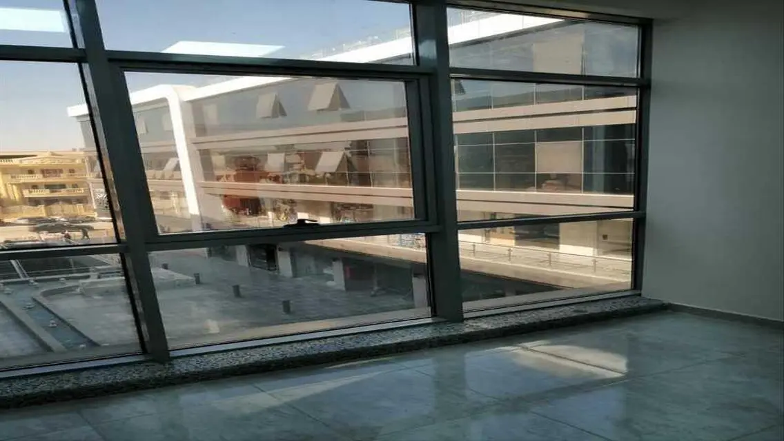 شقة للإيجار في X-mall - 25000 جنيه شهريًا