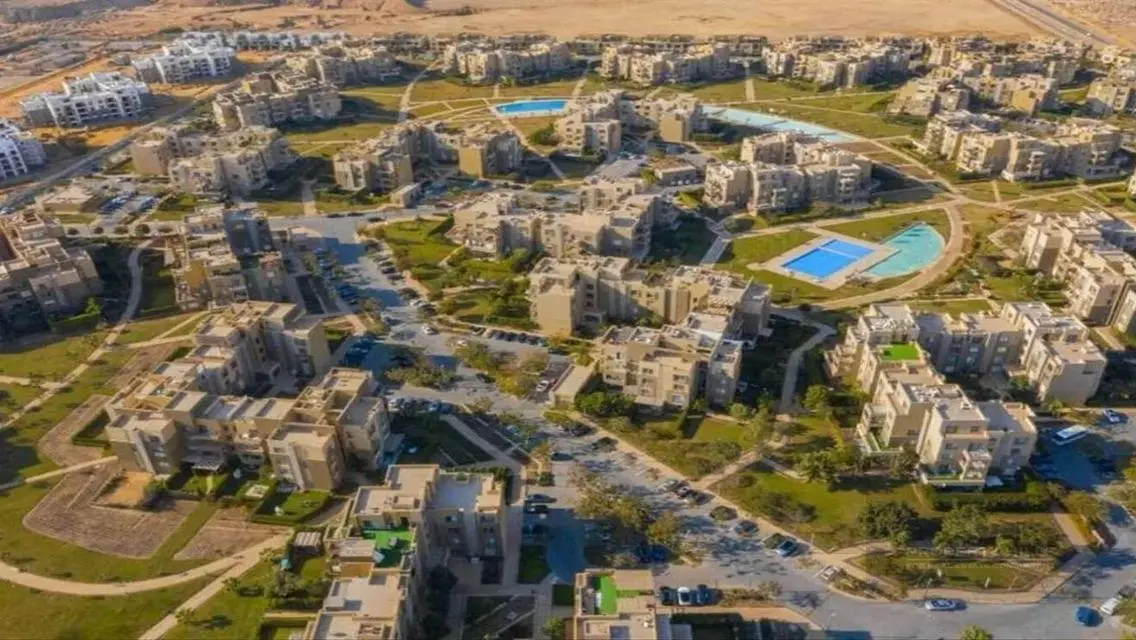 شقة فاخرة بمساحة واسعة مع حديقة ومرافق رائعة