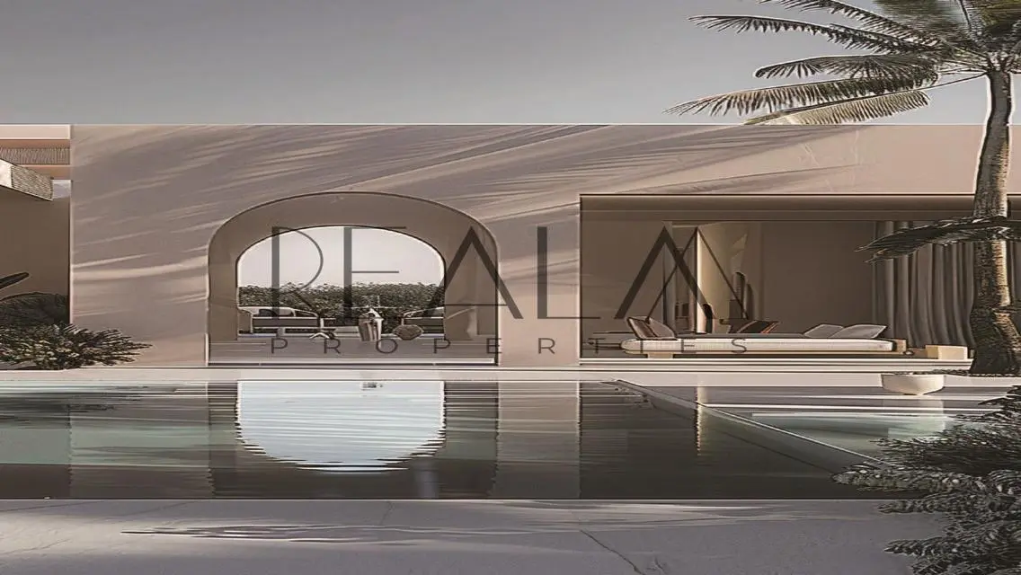 Luxury and Comfort in a Distinctive Residence