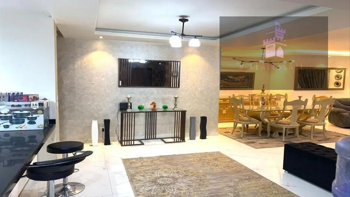 Luxury Apartment with Stunning Views and Exceptional Amenities