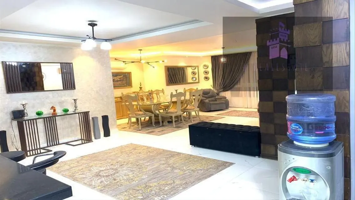 Luxury Apartment with Stunning Views and Exceptional Amenities