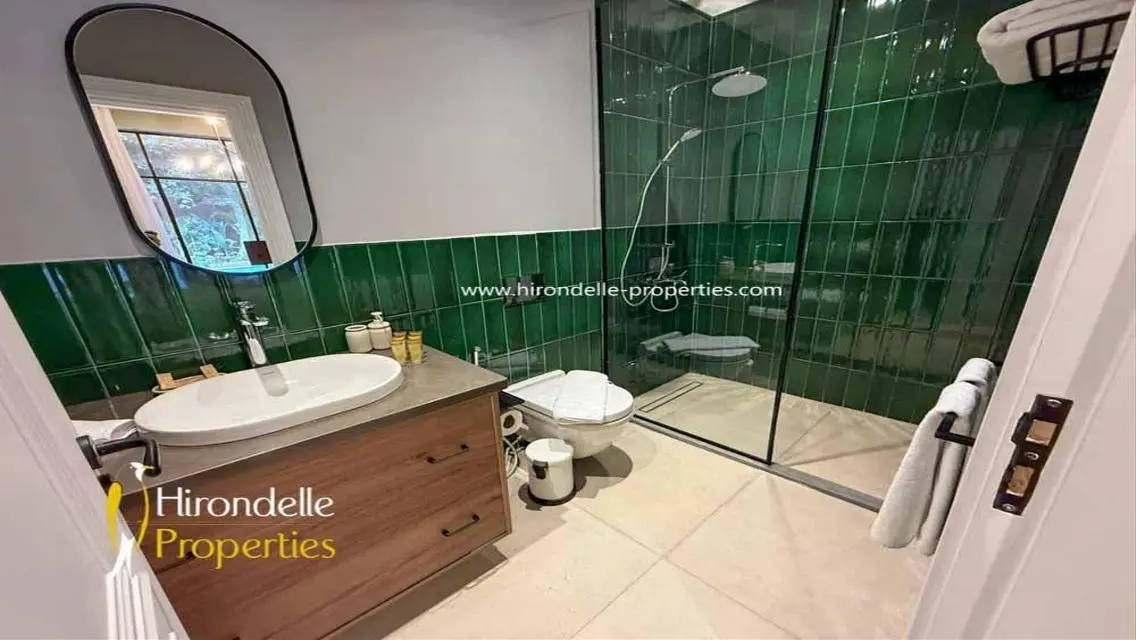 Luxurious Apartment for Sale Near Lakes