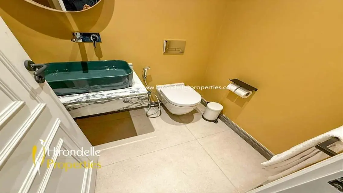 Luxurious Apartment for Sale Near Lakes