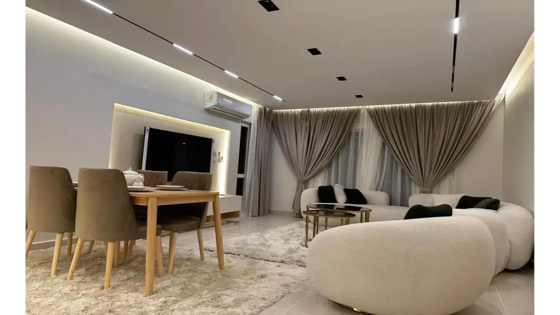 Luxury Apartment with Maid's Room in the City Center