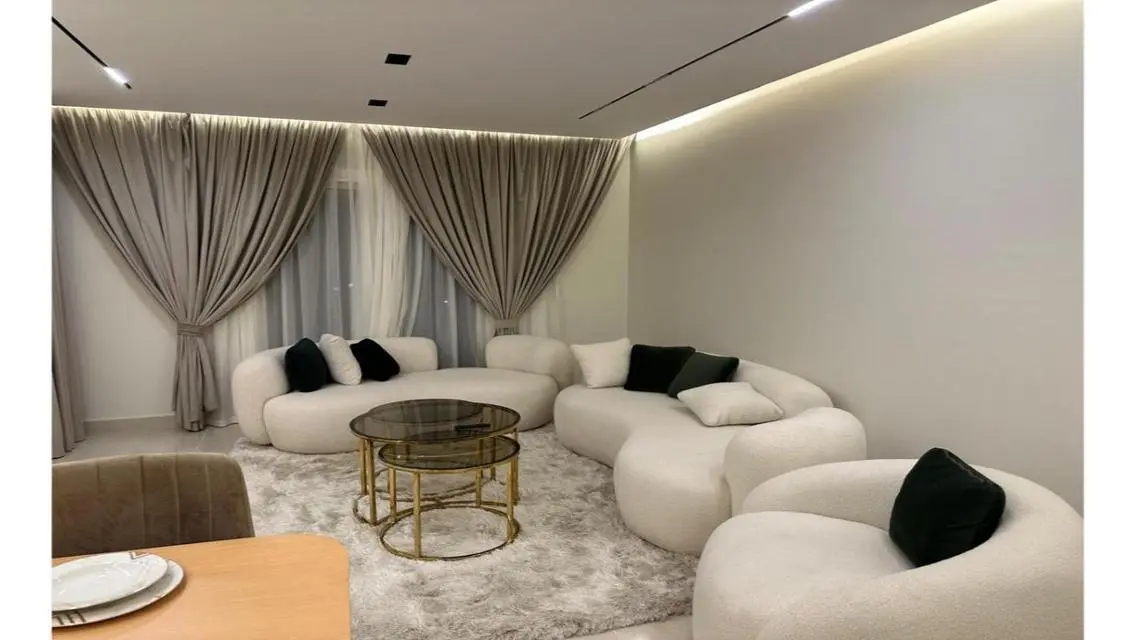 Luxury Apartment with Maid's Room in the City Center