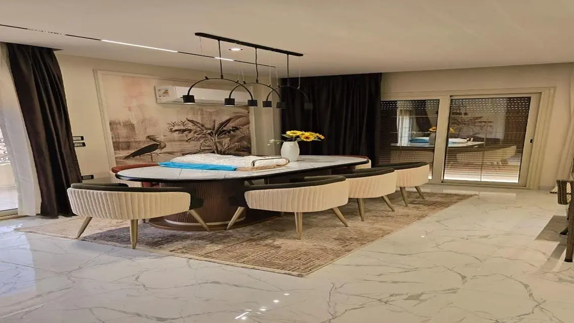 Luxury Apartment for Rent with Outstanding Space