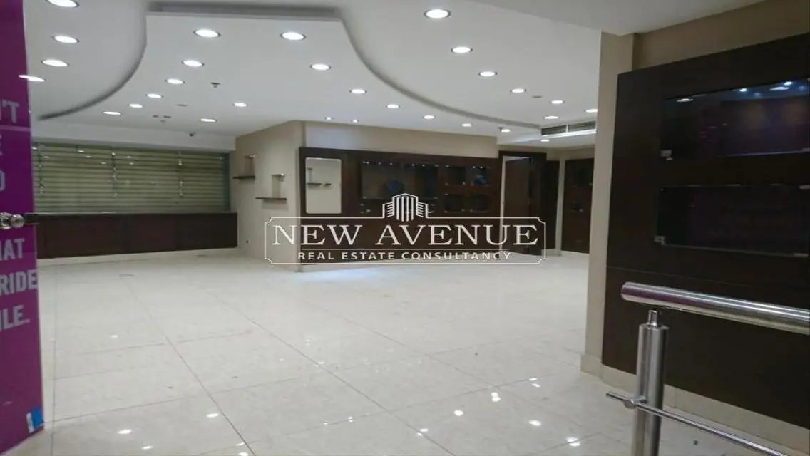 Luxurious Modern Office in the Heart of the City