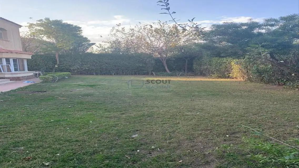 Luxury 4-Bedroom Apartment with Balcony and Shared Pool