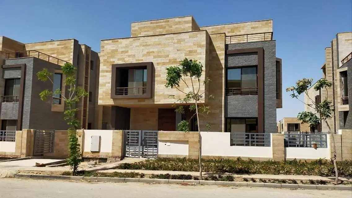 شقة فاخرة مع تكييف وكافة المرافق