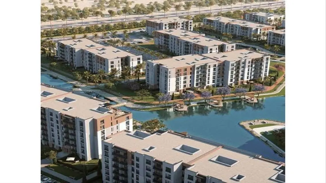 منزل فخم مطل على بحيرات