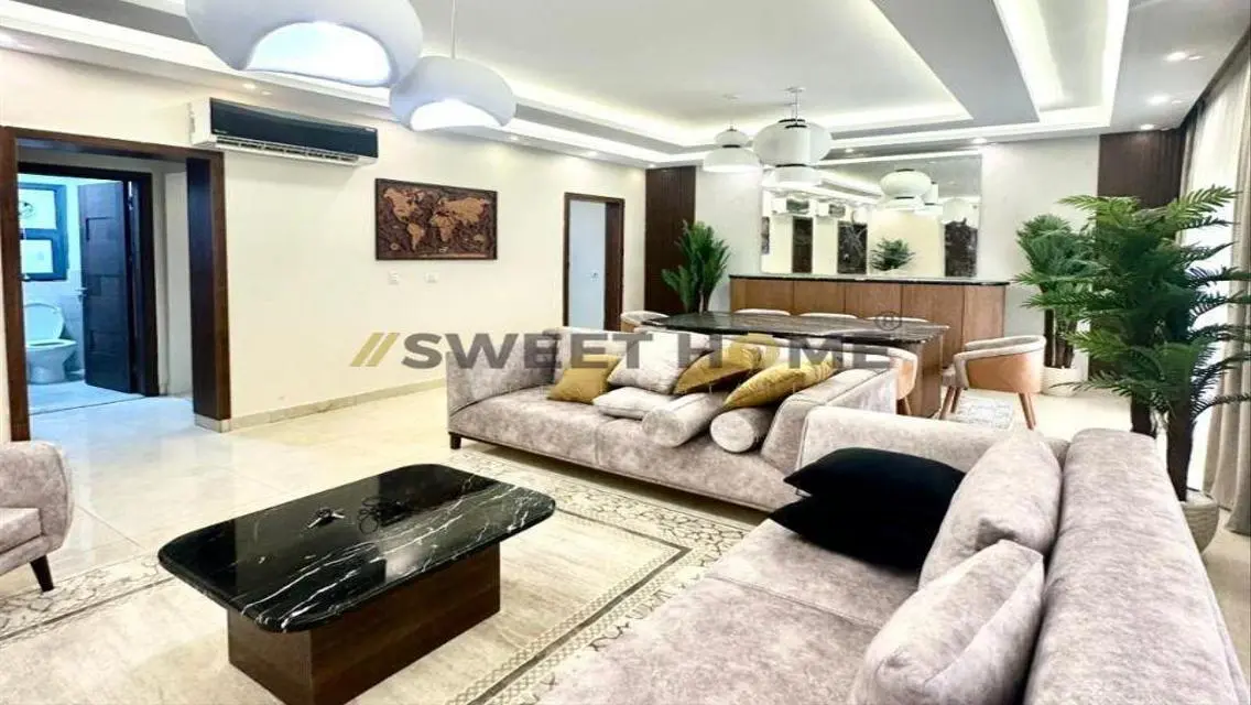 Luxury Apartment with Shared Pool, 2300 sqm