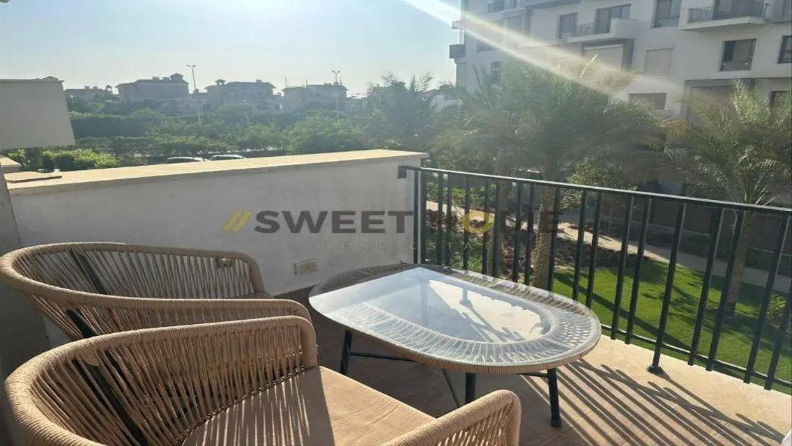 Luxury Apartment with Shared Pool, 2300 sqm