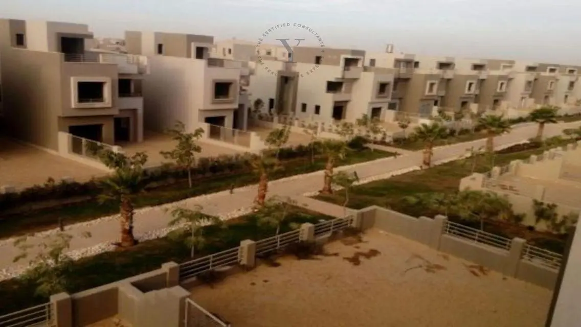 فيلا فاخرة للبيع في بالم هيلز - القاهرة الجديدة