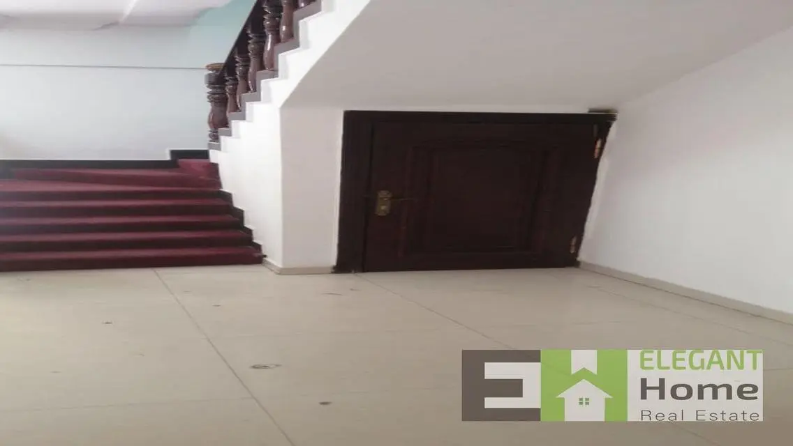 Luxury Villa with Private Garden and Balcony