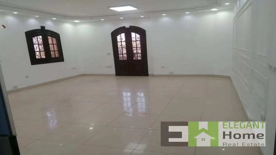 Luxury Villa with Private Garden and Balcony