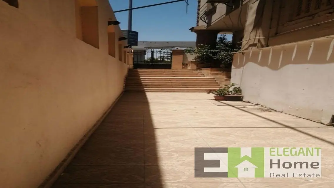 Luxury Villa with Private Garden and Balcony