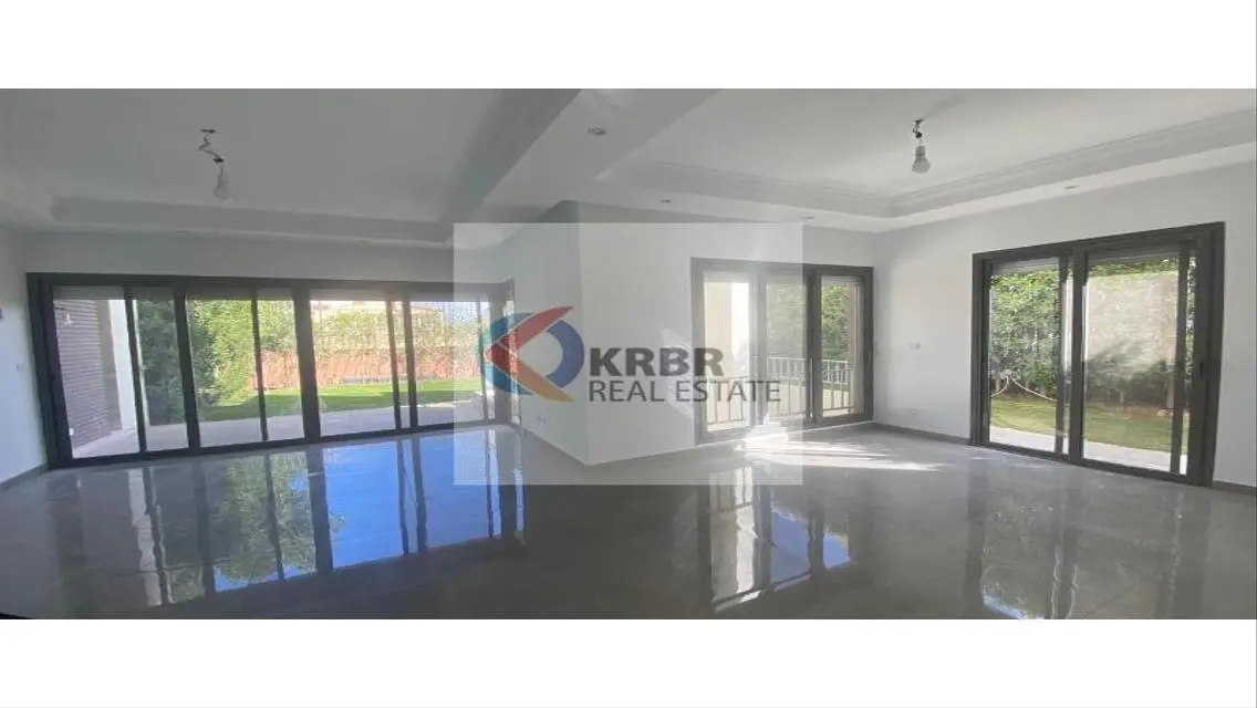 Luxury Apartment with Terrace and Private Garden