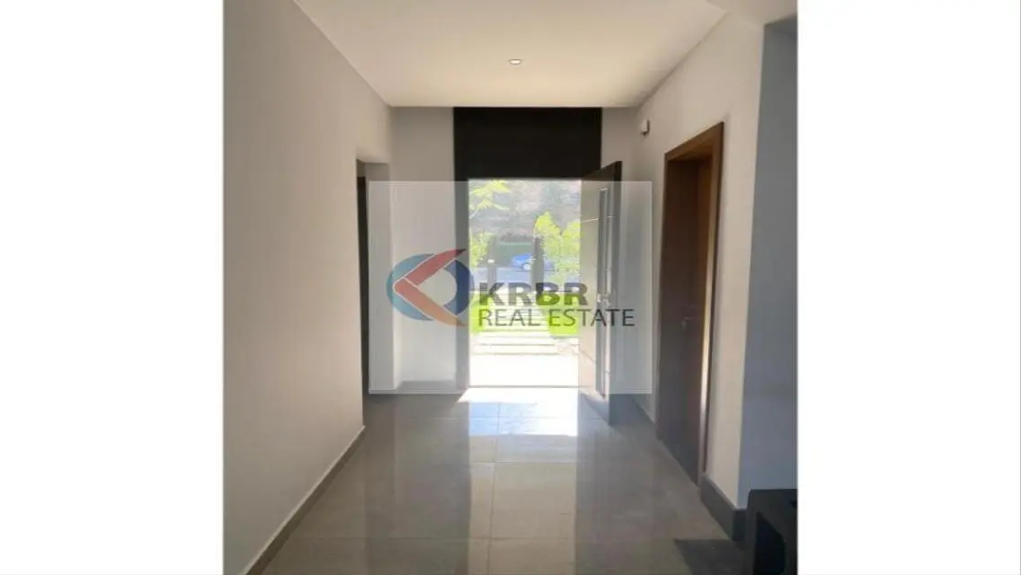 Luxury Apartment with Terrace and Private Garden
