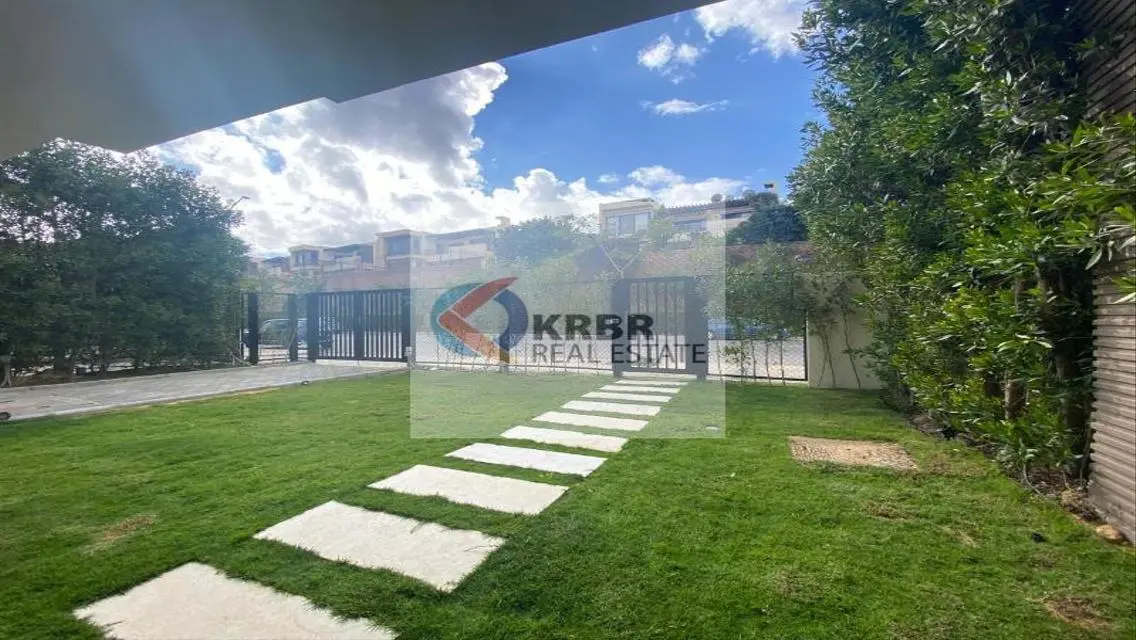 Luxury Apartment with Terrace and Private Garden