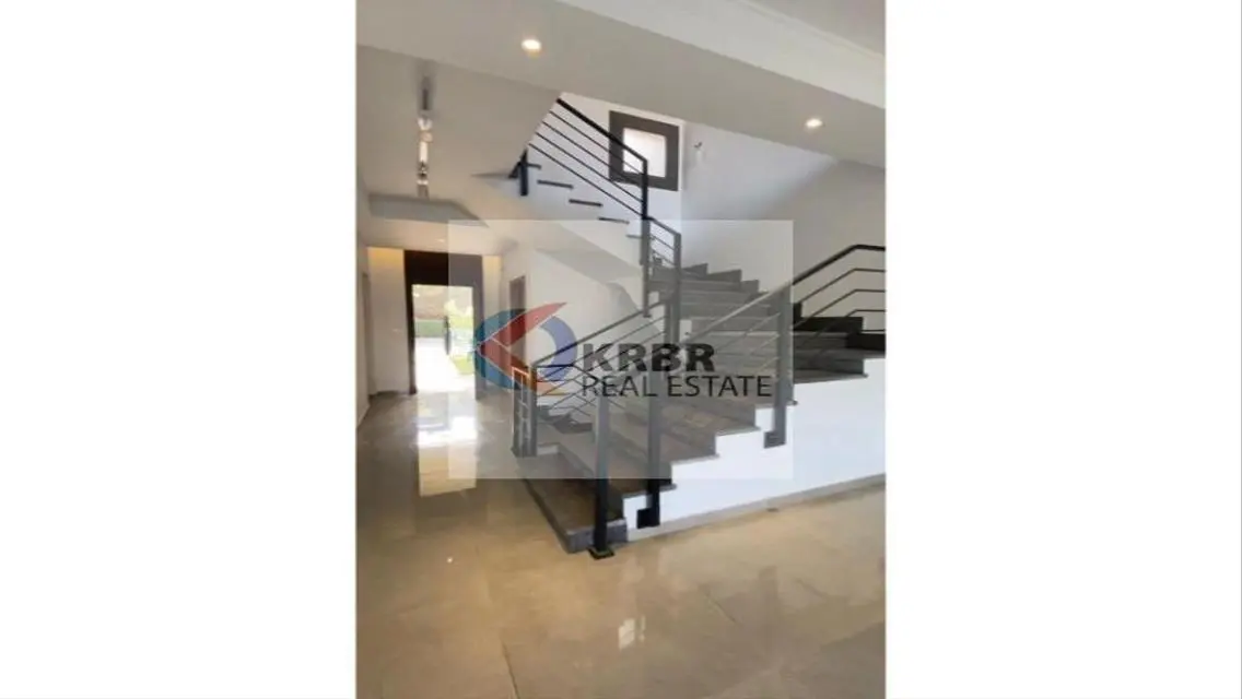 Luxury Apartment with Terrace and Private Garden