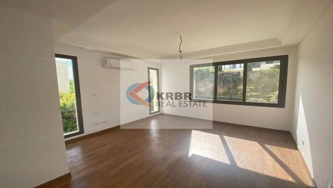 Luxury Apartment with Terrace and Private Garden
