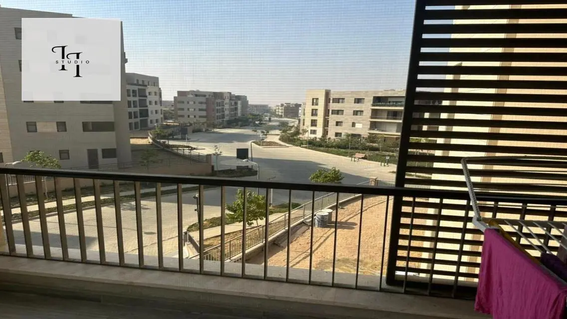 Luxury Apartment for Sale at 80000 EGP with Balcony and Premium Amenities