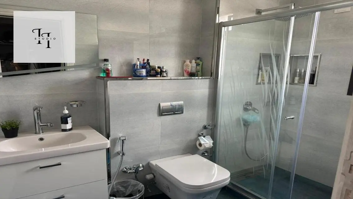 Luxury Apartment for Sale at 80000 EGP with Balcony and Premium Amenities