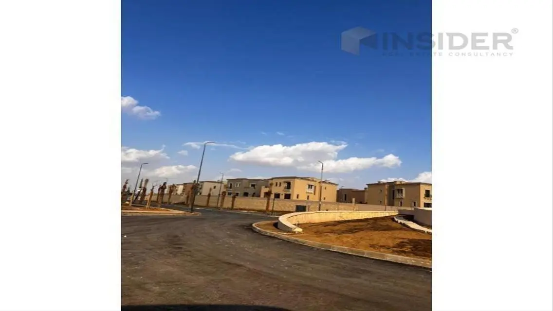 شقة فاخرة للبيع في حي هادئ