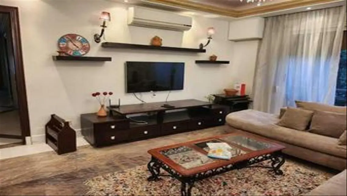 شقة فاخرة للبيع في هيلمي