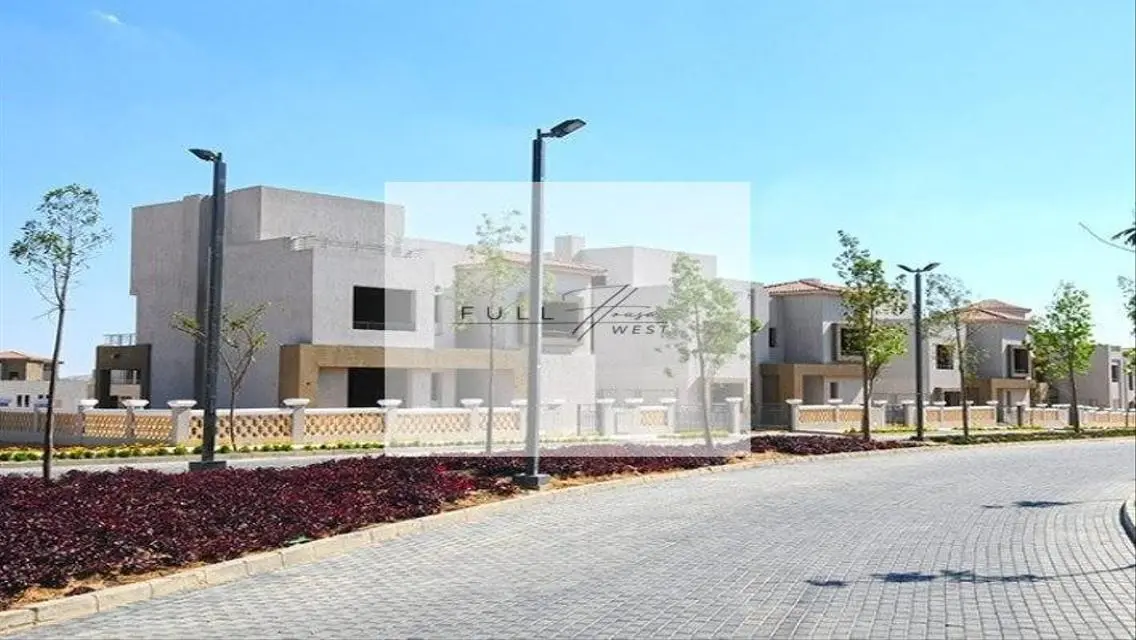 Luxury Villa with Private Pool and Garden in an Elegant Community