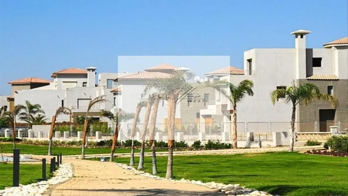 Luxury Villa with Private Pool and Garden in an Elegant Community