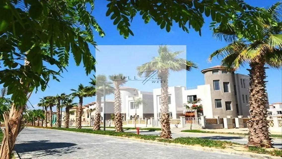 Luxury Villa with Private Pool and Garden in an Elegant Community