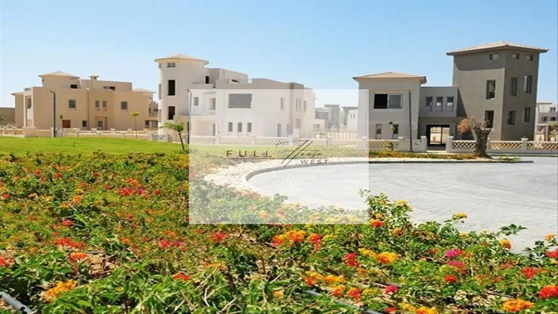 Luxury Villa with Private Pool and Garden in an Elegant Community