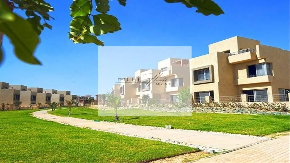 Luxury Villa with Private Pool and Garden in an Elegant Community