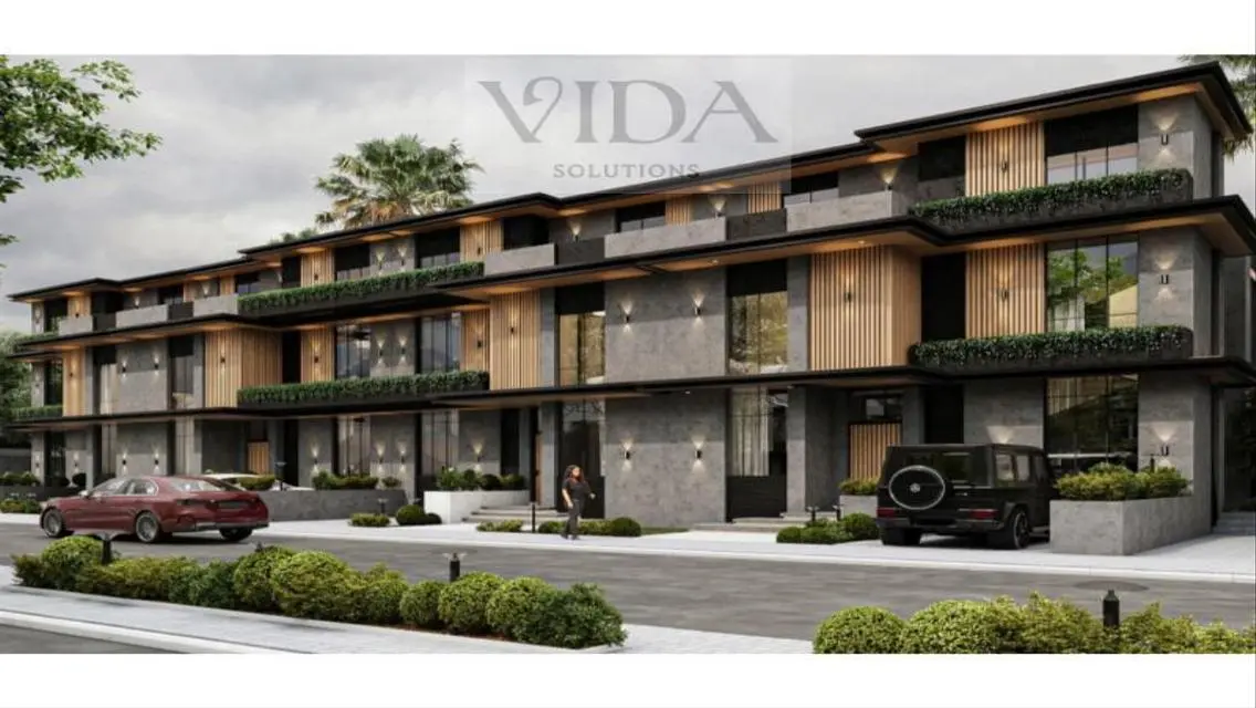 Luxury Villa with Private Pool and Garden in Elora