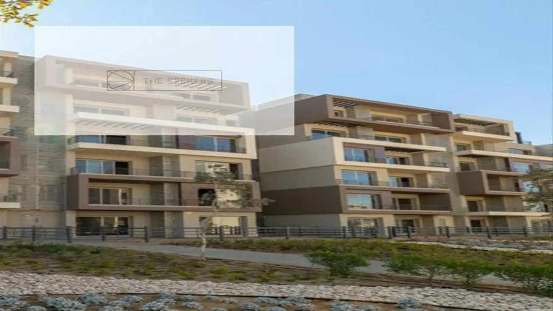 Stunning Lakeside View - Luxurious Villa with Spacious Area