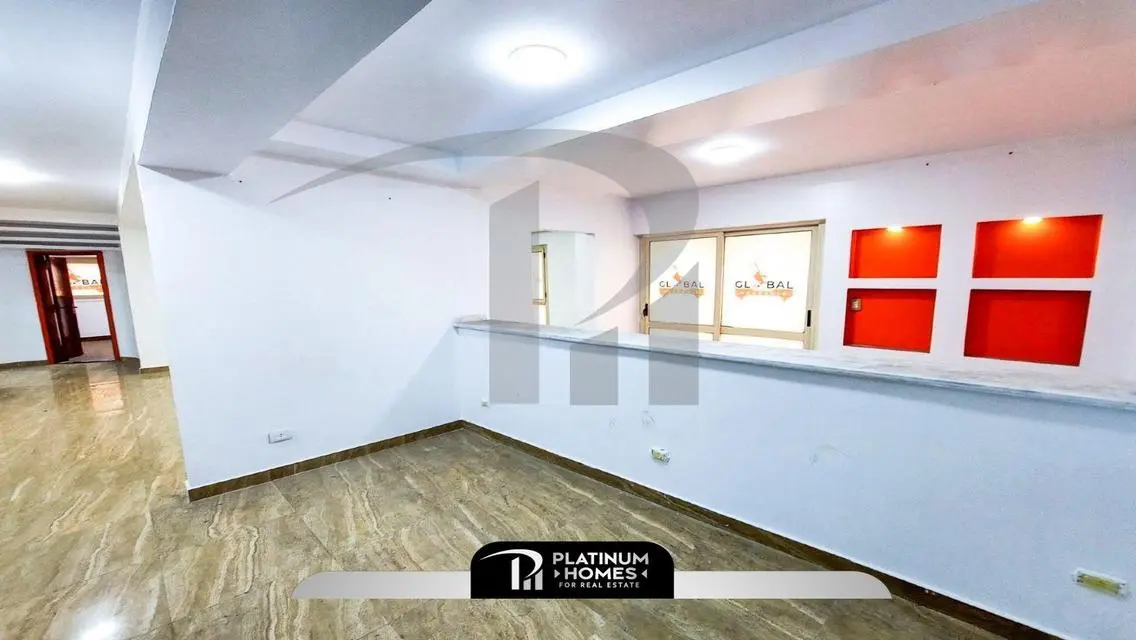 وحدة سكنية 300 متر بمميزات رائعة