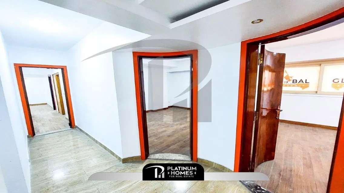 وحدة سكنية 300 متر بمميزات رائعة