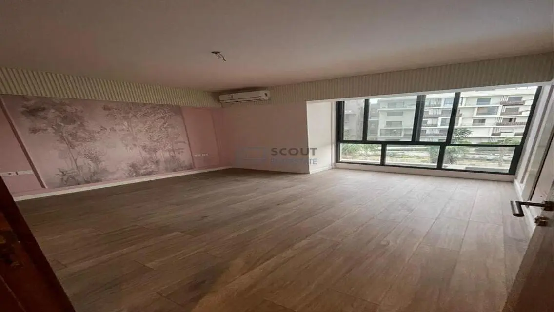 Premium Apartment in Residence 2 with Luxury Features