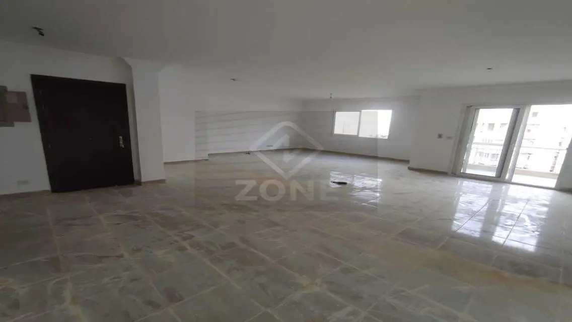 Luxury Apartment with Garden and Premium Amenities for Sale - 200 sqm