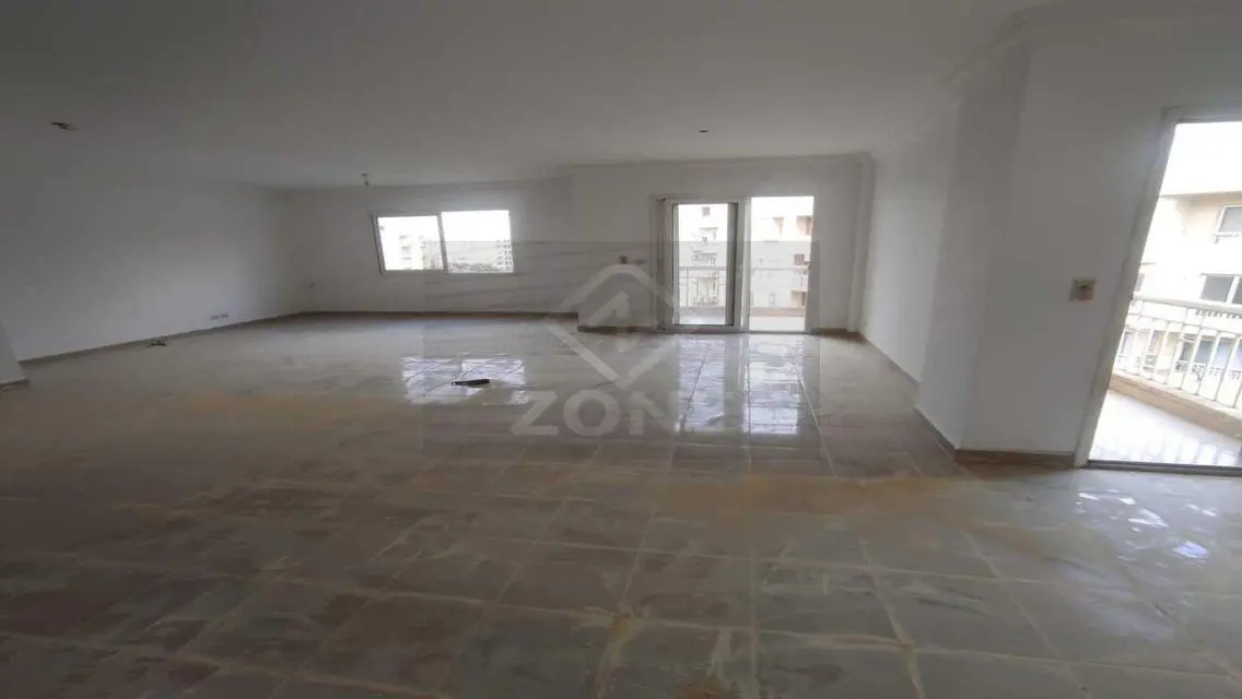 Luxury Apartment with Garden and Premium Amenities for Sale - 200 sqm