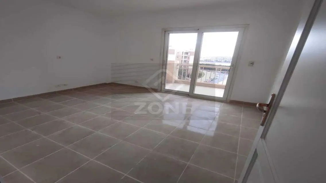 Luxury Apartment with Garden and Premium Amenities for Sale - 200 sqm