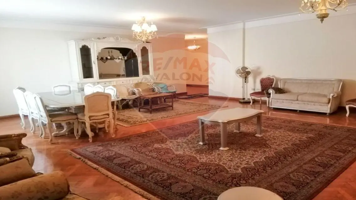 شقة رائعة للإيجار -240-